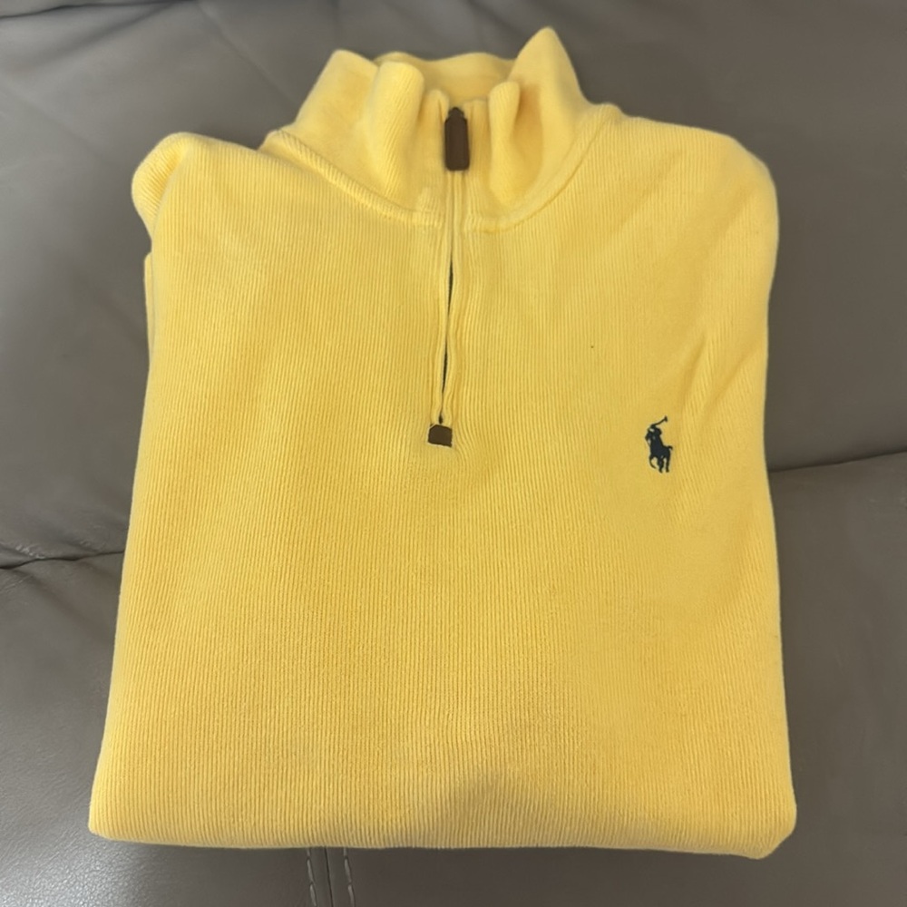 Ralph Lauren Swears with zipper. Excellent condition